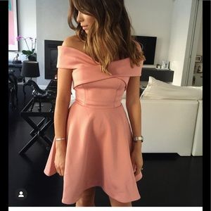 ❤️ Blogger’s Favorite pink off shoulder dress